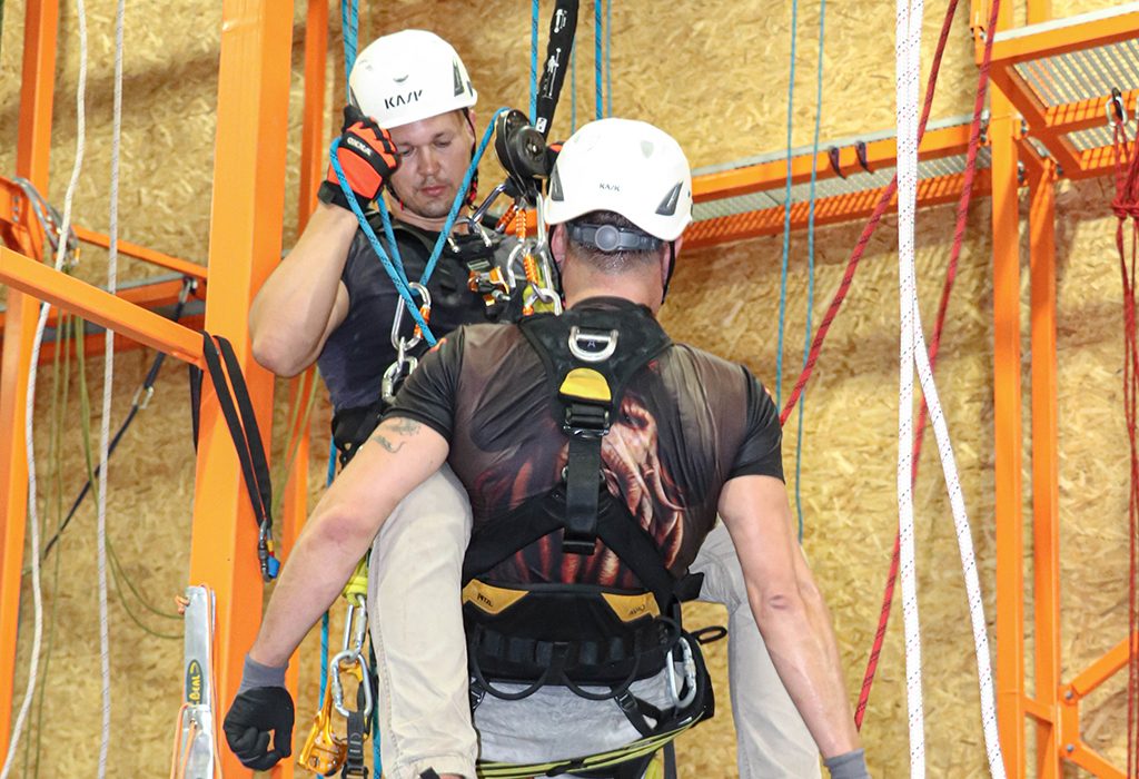 IRATA level 1 rope access training in IQTC IRATA Rope access level 1 technician training in IQTC Riga